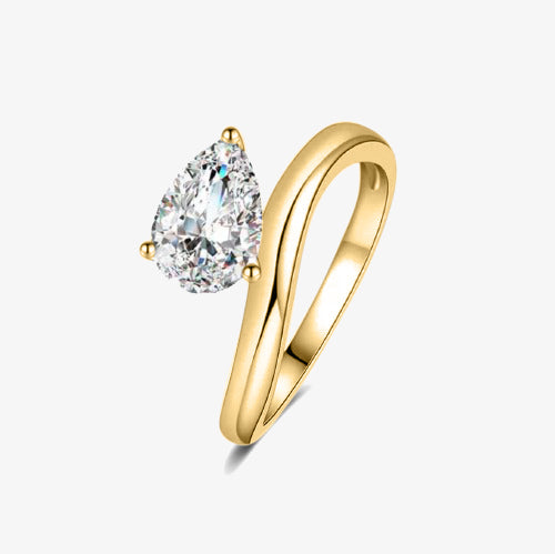 1.5ct Pear-Cut Moissanite Engagment Ring