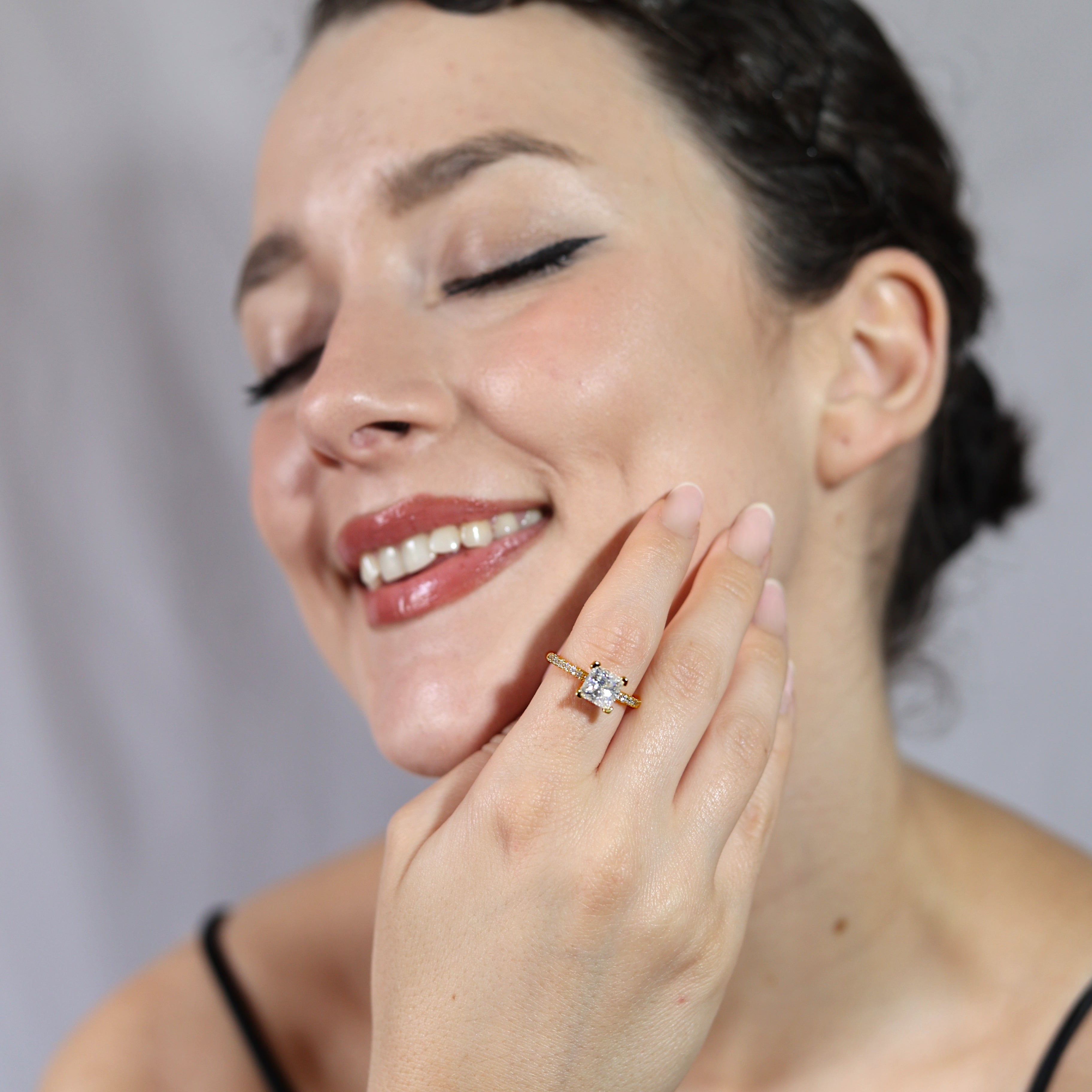 2.0ct Square-Cut Moissanite Engagement Ring