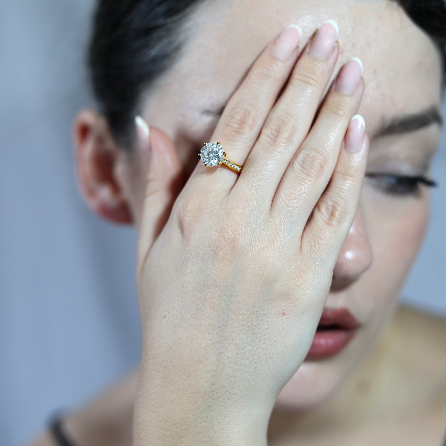 3.0ct Round-Cut Unique Pavé Moissanite Engagment Ring