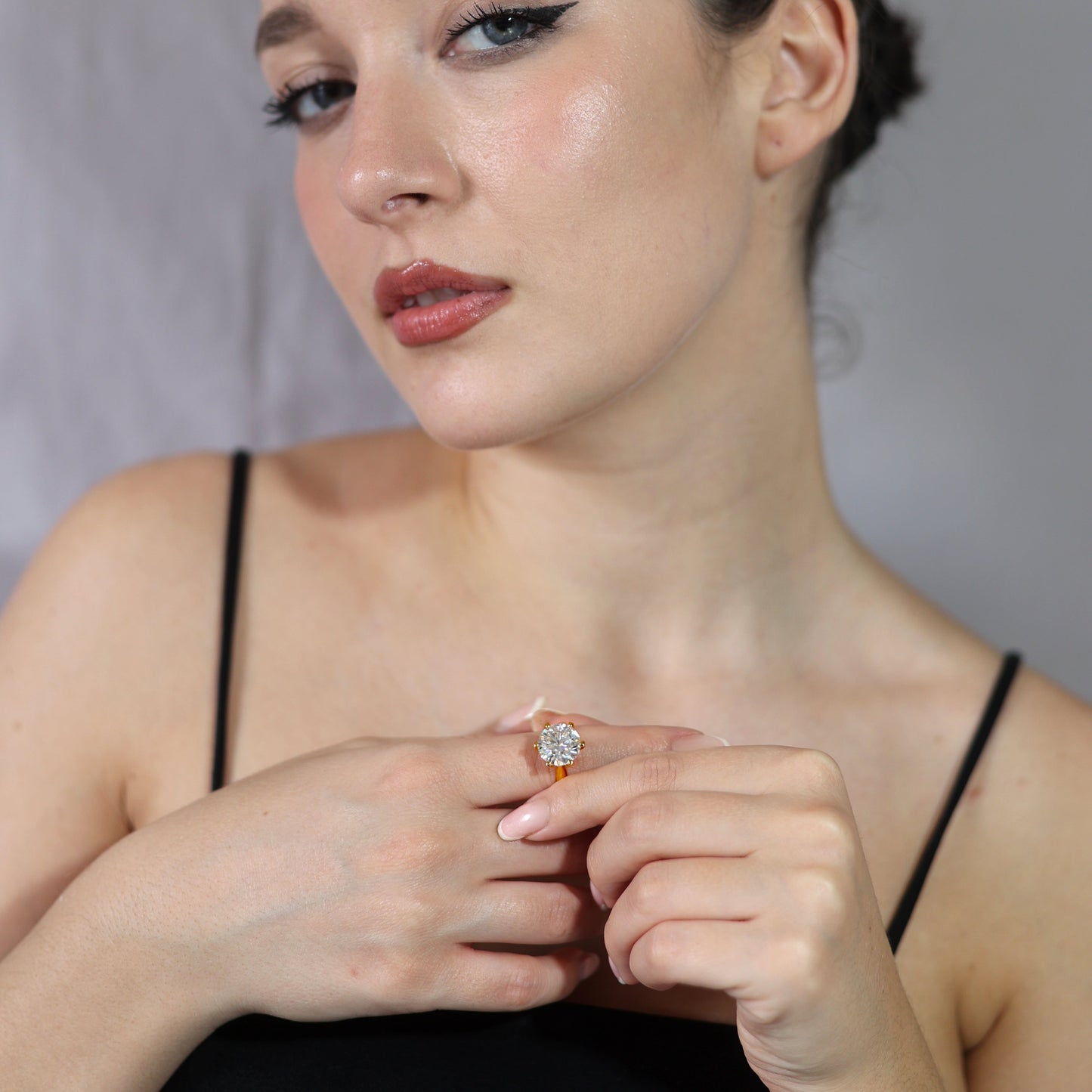 5.0ct Round-Cut Six Claw Moissanite Engagment Ring - My Store