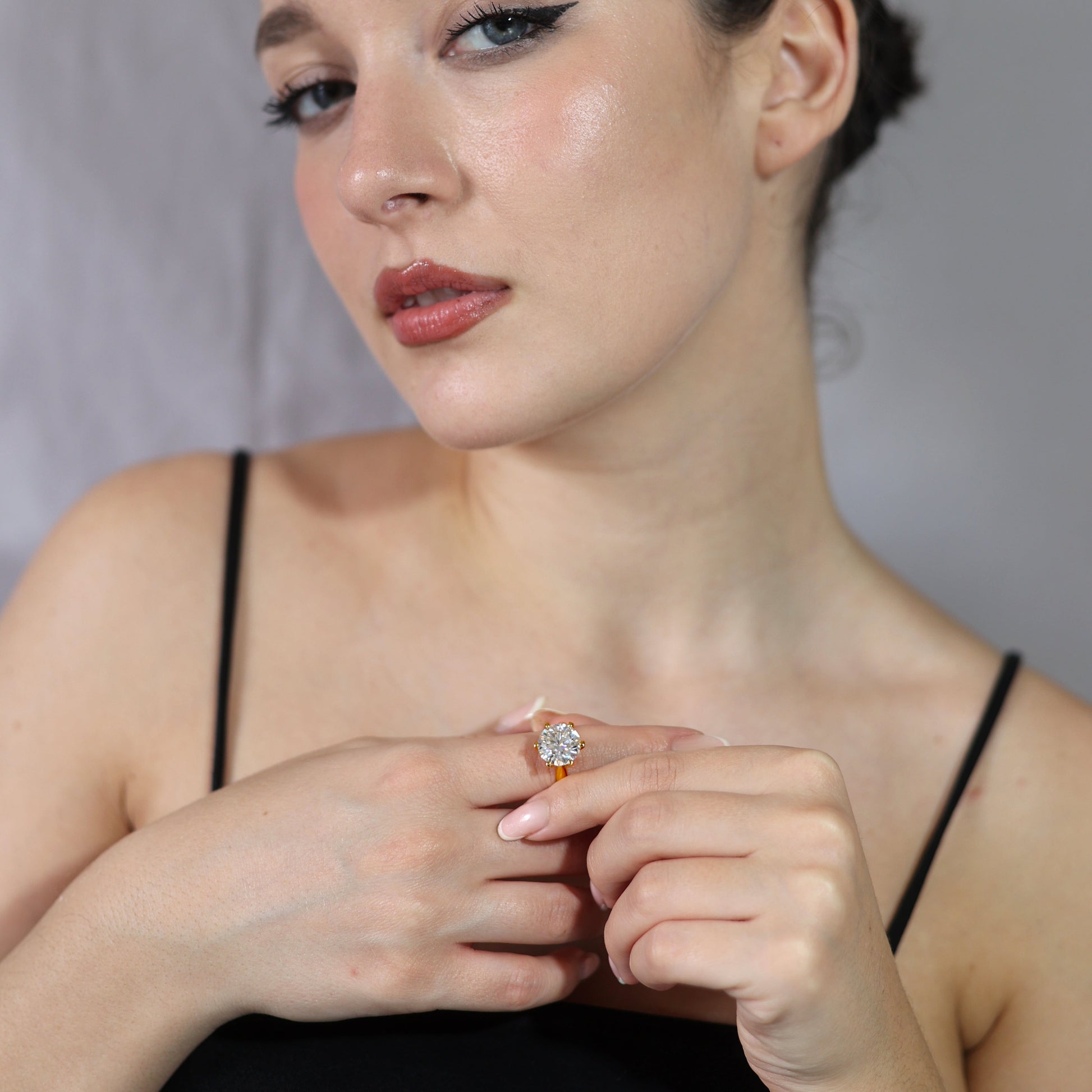 5.0ct Round-Cut Six Claw Moissanite Engagment Ring - My Store