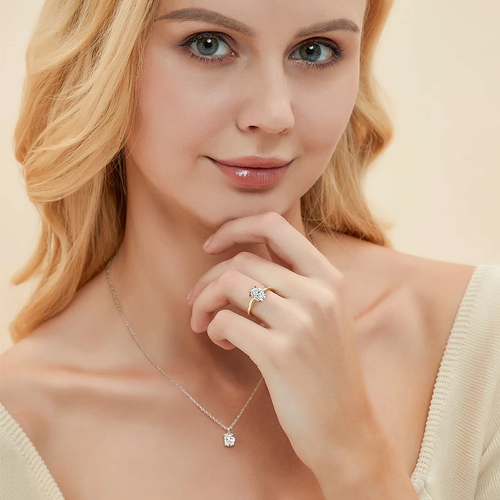 2.0ct Halo Oval-Cut Moissanite Engagement Ring - My Store